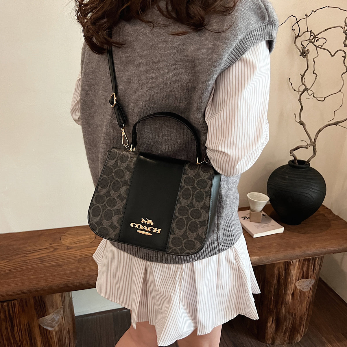 Modern Chic All-Season PU/Artificial Leather/Microfiber Leather Women's Crossbody Bags Other Bags | Color: Black | Image 1