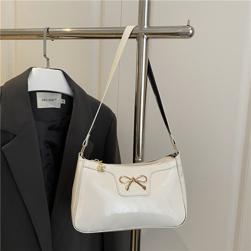 Modern Chic All-Season PU/Artificial Leather/Microfiber Leather Women's Handbags Other Bags | Color: White | Image 1