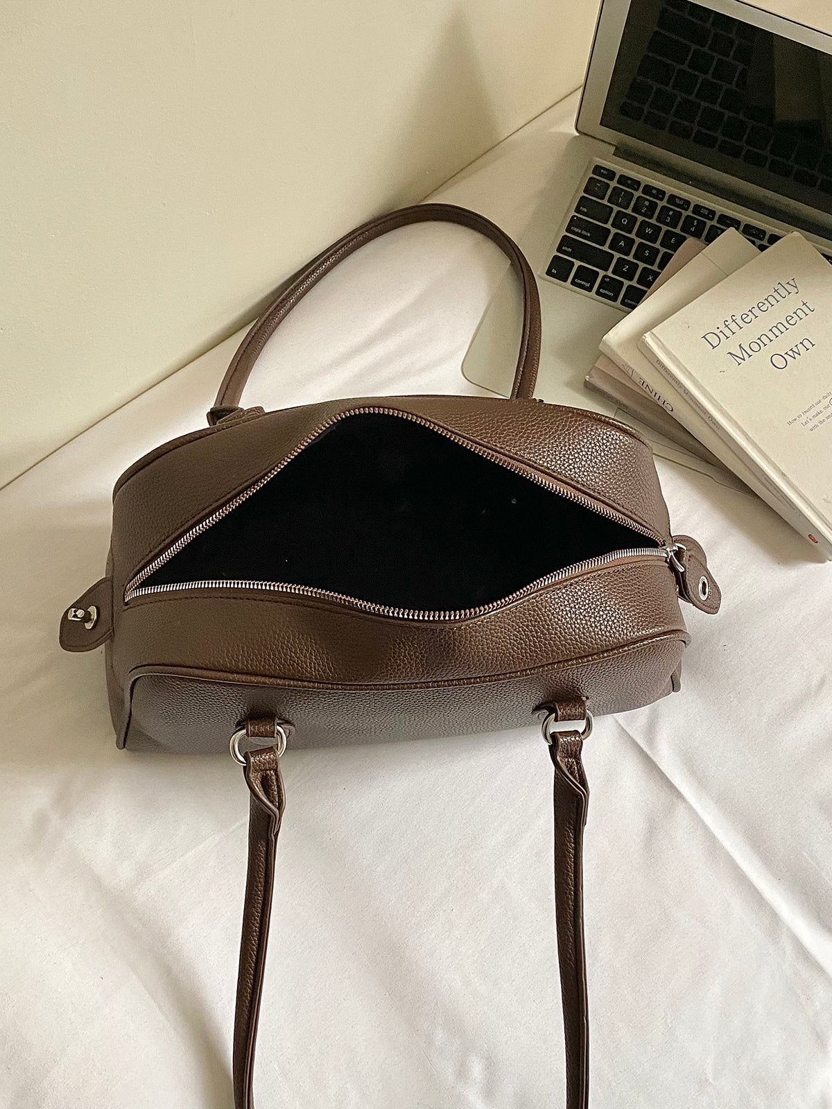 Modern Chic All-Season PU/Artificial Leather/Microfiber Leather Women's Shoulder Bags Underarm Bags | Color: Coffee | Image 3