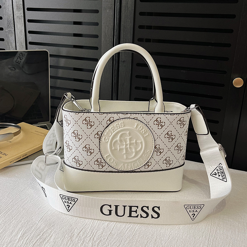 Modern Chic All-Season PU/Artificial Leather/Microfiber Leather, Cloth / Textile Women's Crossbody Bags Other Bags | Color: White | Image 3