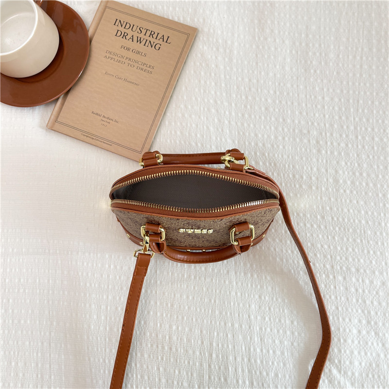 Modern Chic All-Season PU/Artificial Leather/Microfiber Leather Women's Handbags Other Bags | Color: Brown | Image 2