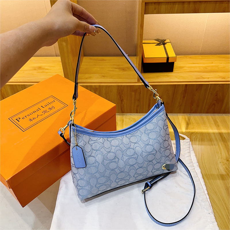 Modern Chic All-Season PU/Artificial Leather/Microfiber Leather Women's Handbags Other Bags | Color: Light Blue | Image 3