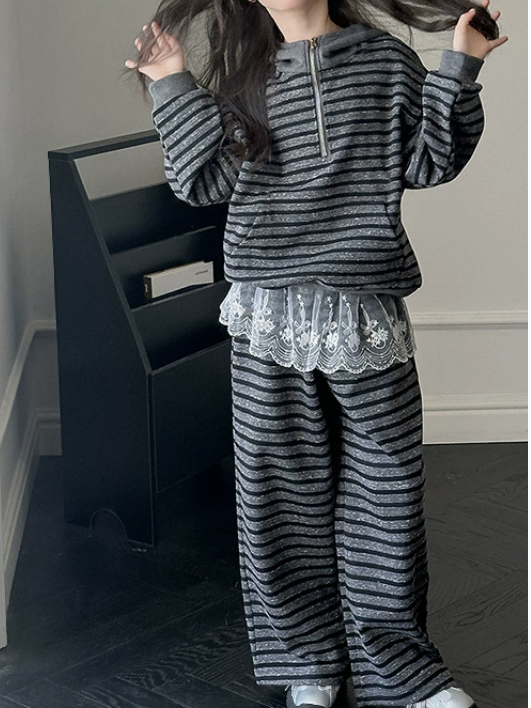 Casual Sporty Autumn 2-Piece Girls' Pants Suit, Ages 4-14 | Color: As the Picture | Image 1