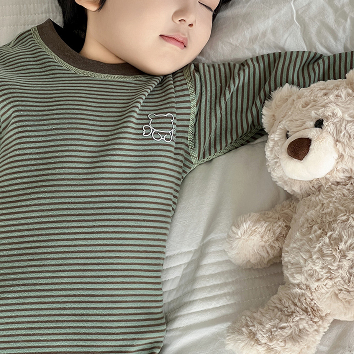 Minimalist Winter 2-Piece Boys' Pajama Set, Ages 2-9 | Color: Green | Image 3