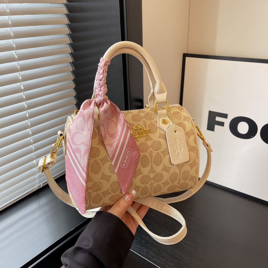 Modern Chic All-Season PU/Artificial Leather/Microfiber Leather Women's Crossbody Bags Other Bags | Color: Beige | Image 3