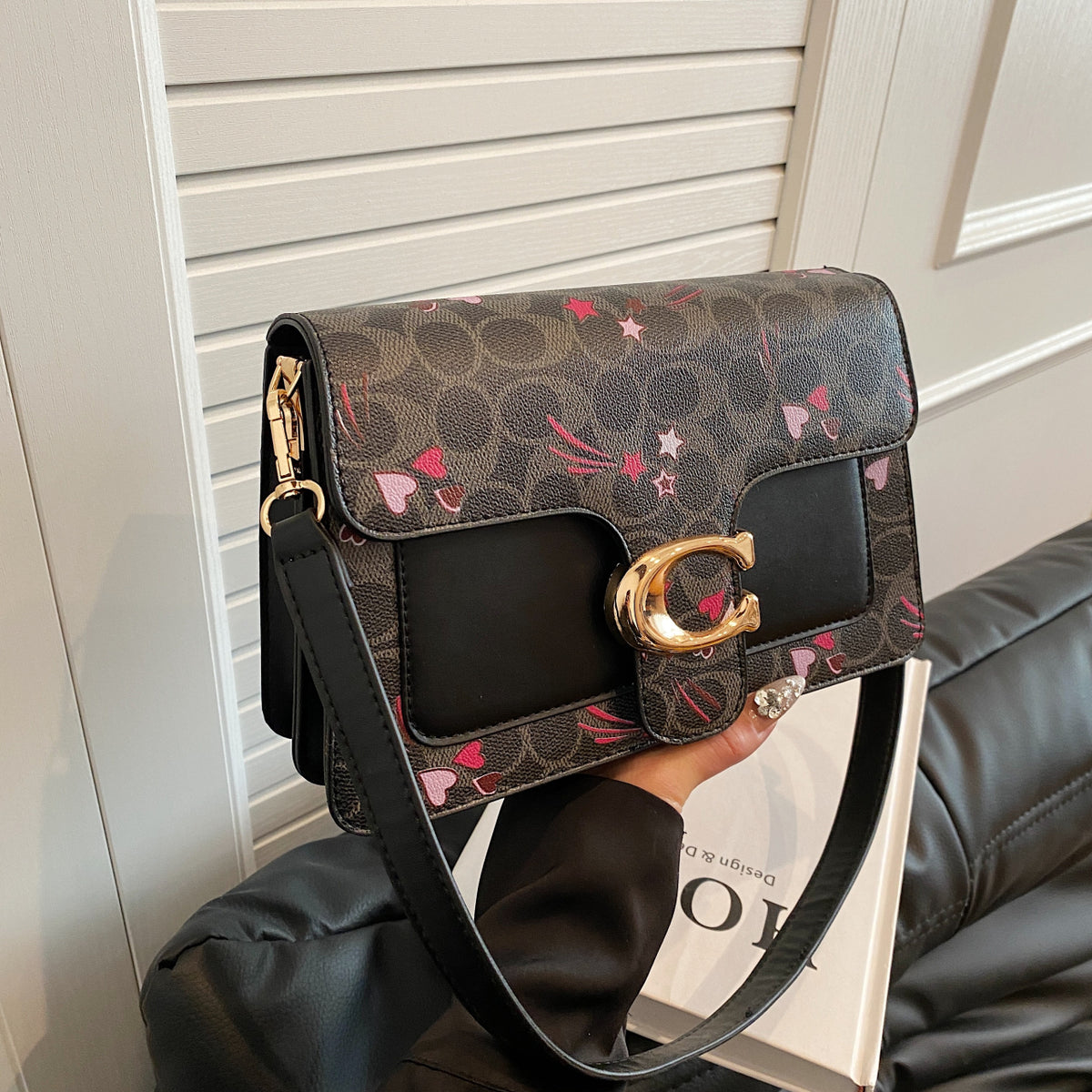 Modern Chic All-Season PU/Artificial Leather/Microfiber Leather Women's Shoulder Bags Other Bags | Color: Black | Image 3