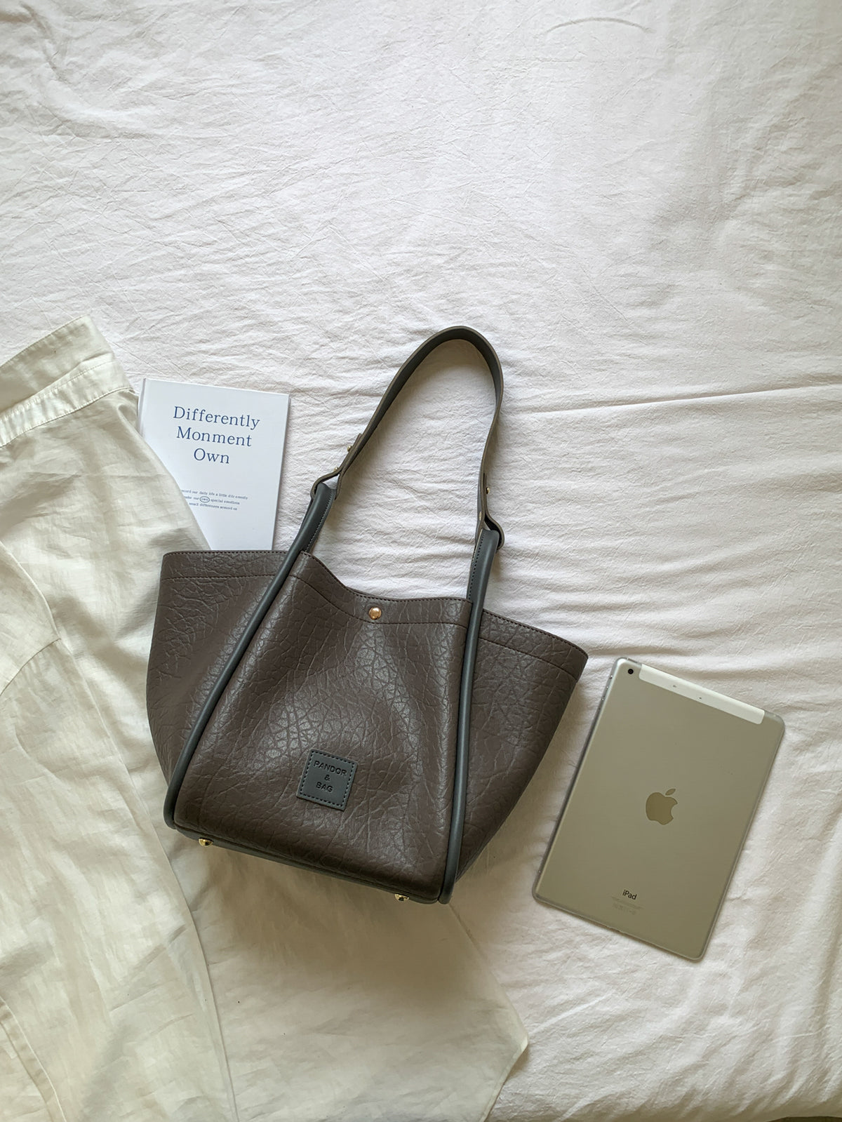 Quiet Luxury Autumn PU/Artificial Leather/Microfiber Leather Women's Shoulder Bags Tote Bags | Color: Grey | Image 3