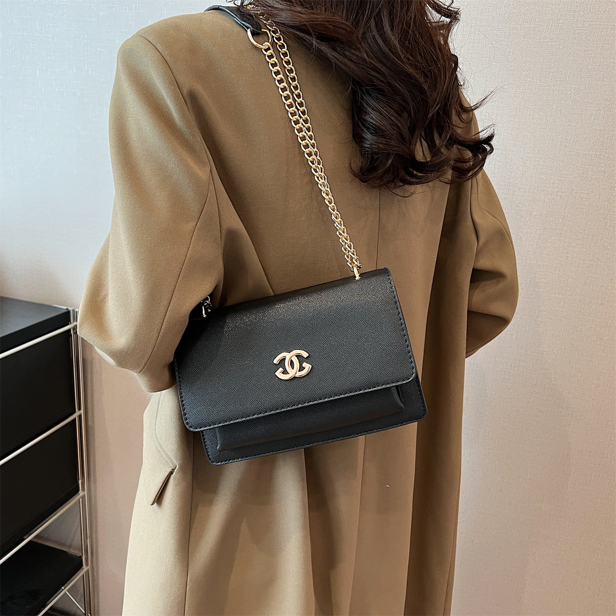 Modern Chic All-Season PU/Artificial Leather/Microfiber Leather Women's Crossbody Bags Other Bags | Color: Black | Image 3