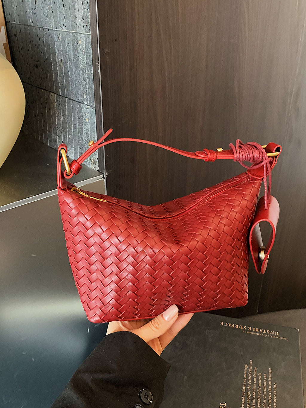 Modern Chic All-Season PU/Artificial Leather/Microfiber Leather Women's Crossbody Bags Other Bags | Color: Red | Image 3
