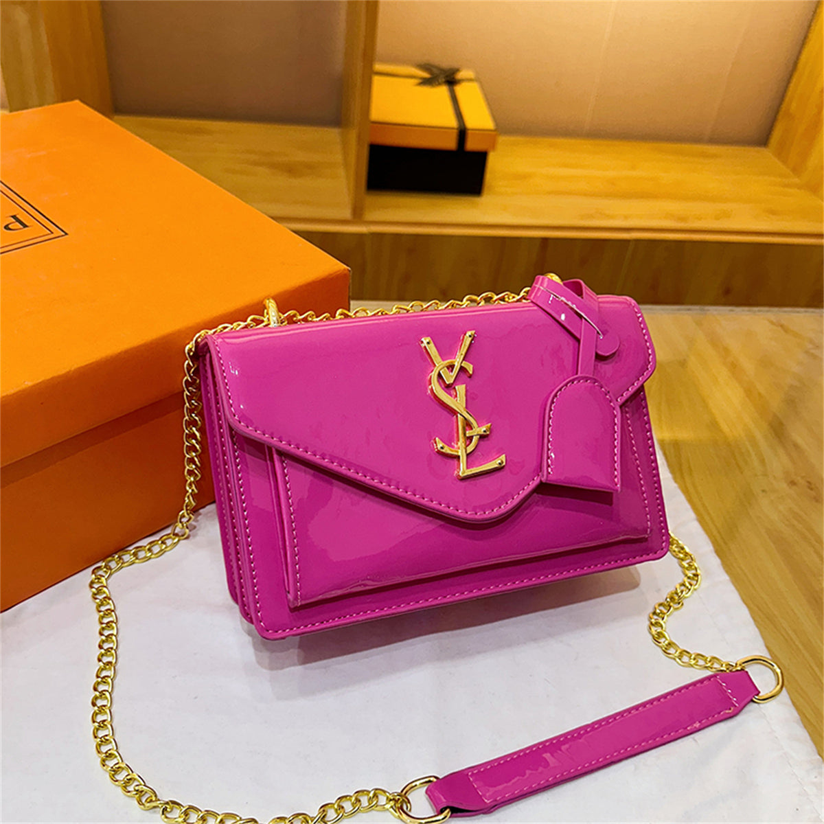 Modern Chic All-Season PU/Artificial Leather/Microfiber Leather, Patent Leather/Glossy Women's Handbags Other Bags | Color: Rose | Image 2