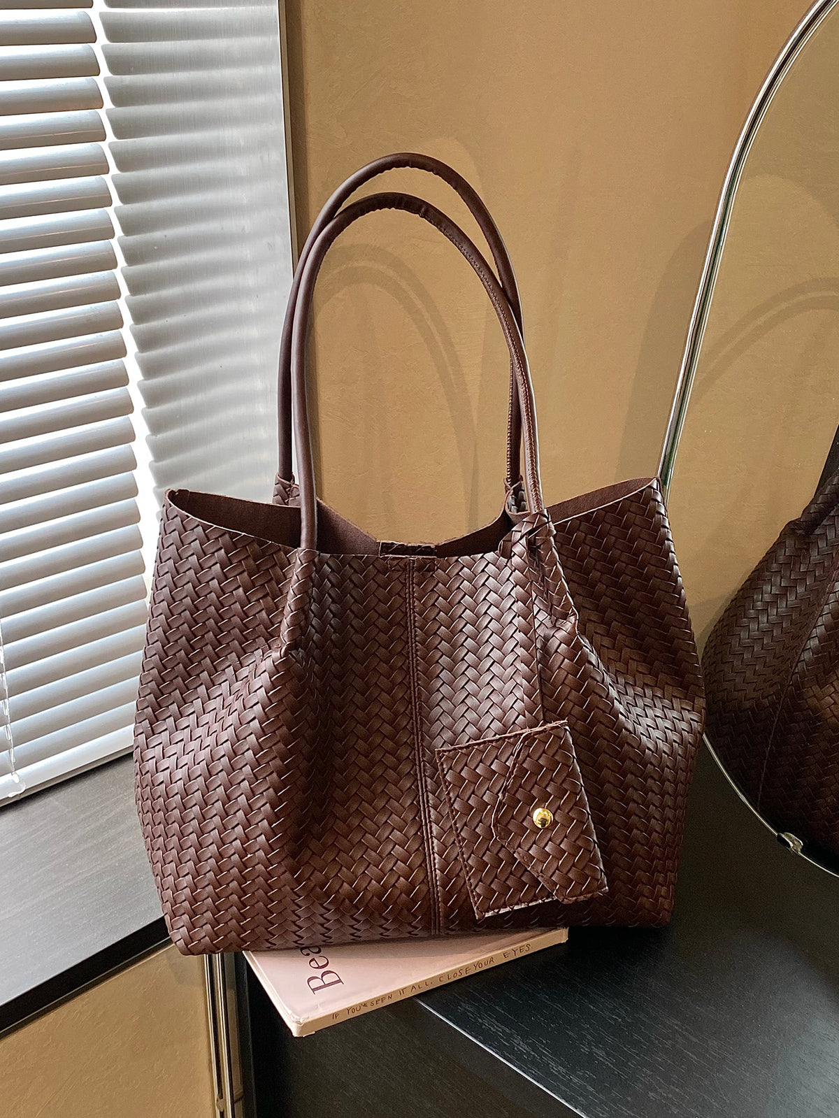 Trendy All-Season PU/Artificial Leather/Microfiber Leather Women's Shoulder Bags Tote Bags | Color: Coffee | Image 2