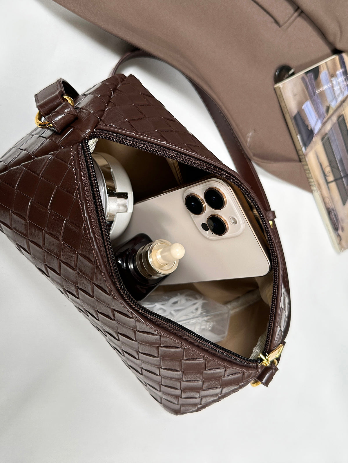 Modern Chic All-Season PU/Artificial Leather/Microfiber Leather Women's Crossbody Bags Other Bags | Color: Brown | Image 3