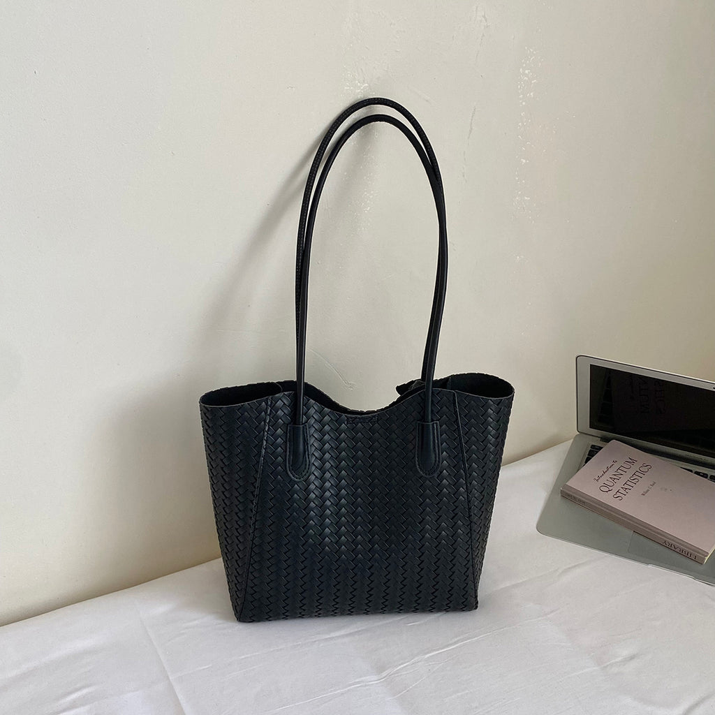 Trendy All-Season PU/Artificial Leather/Microfiber Leather Women's Handbags Tote Bags | Color: Black | Image 3