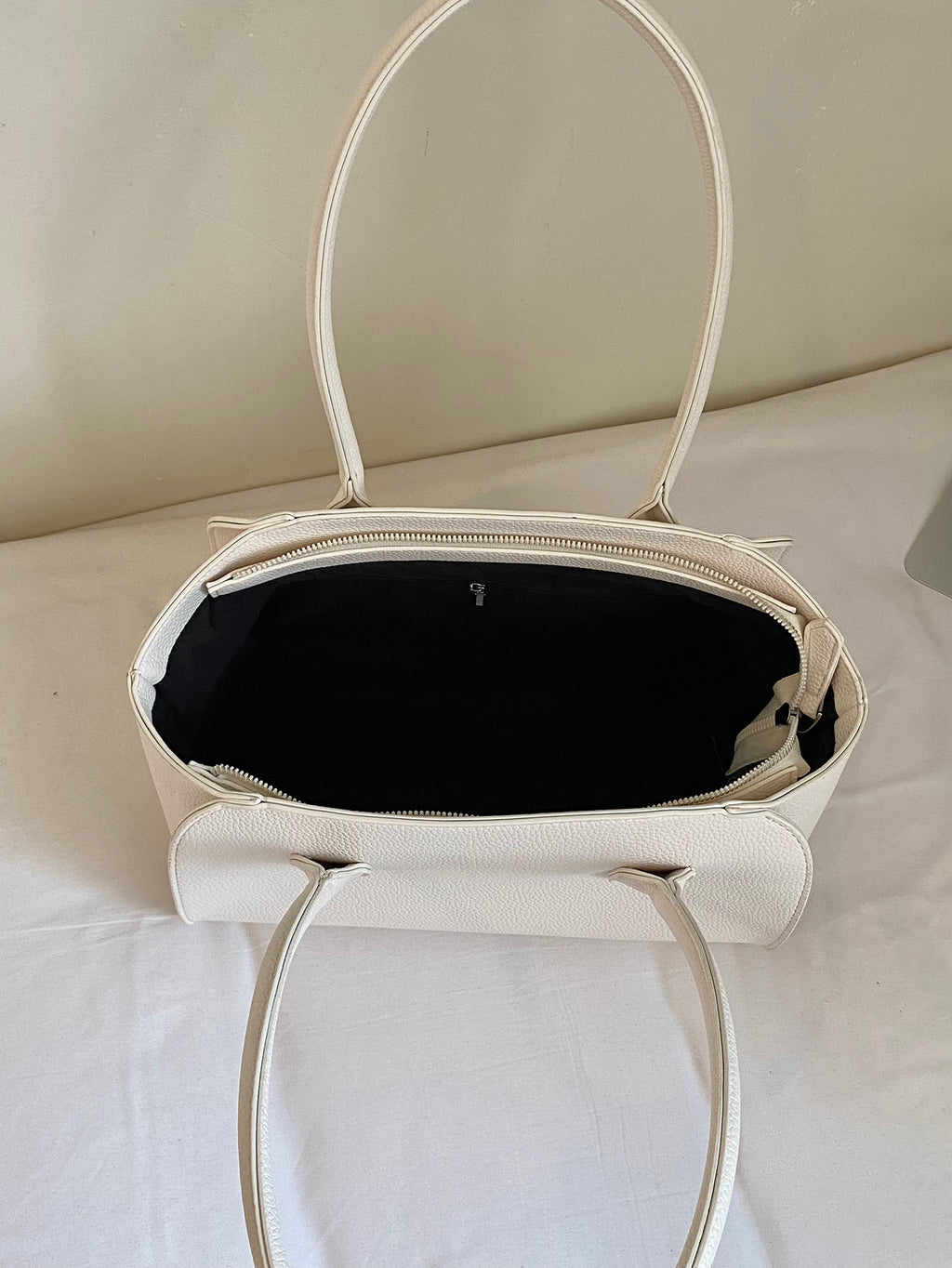 Modern Chic All-Season PU/Artificial Leather/Microfiber Leather Women's Shoulder Bags Tote Bags | Color: Style 2 | Image 2