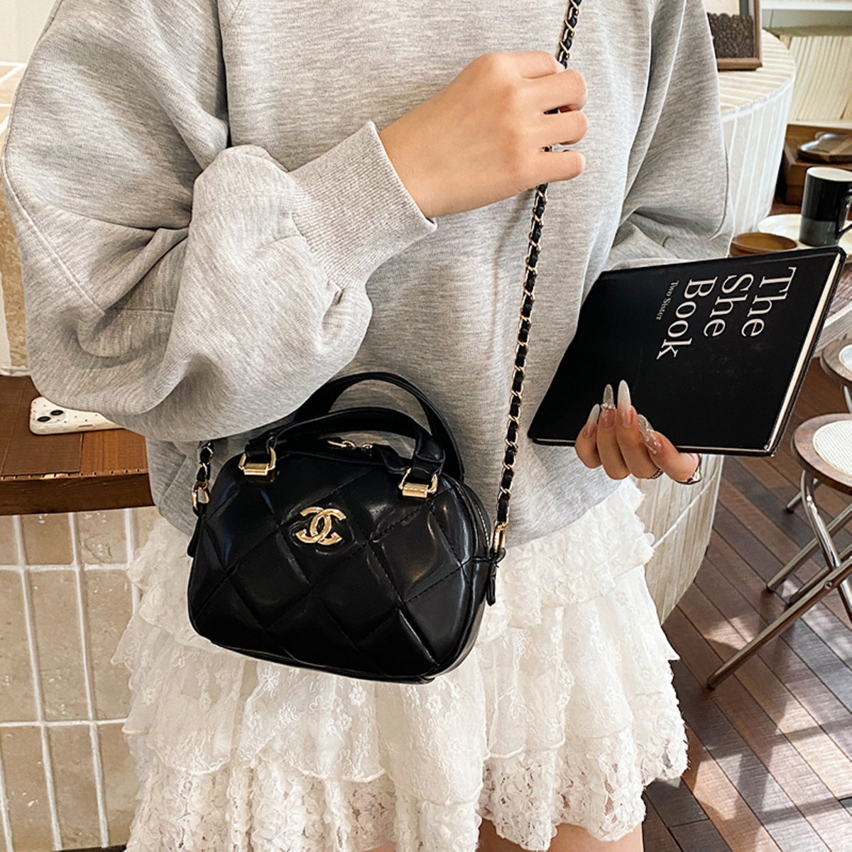 Modern Chic All-Season PU/Artificial Leather/Microfiber Leather Women's Handbags Other Bags | Color: Black | Image 3