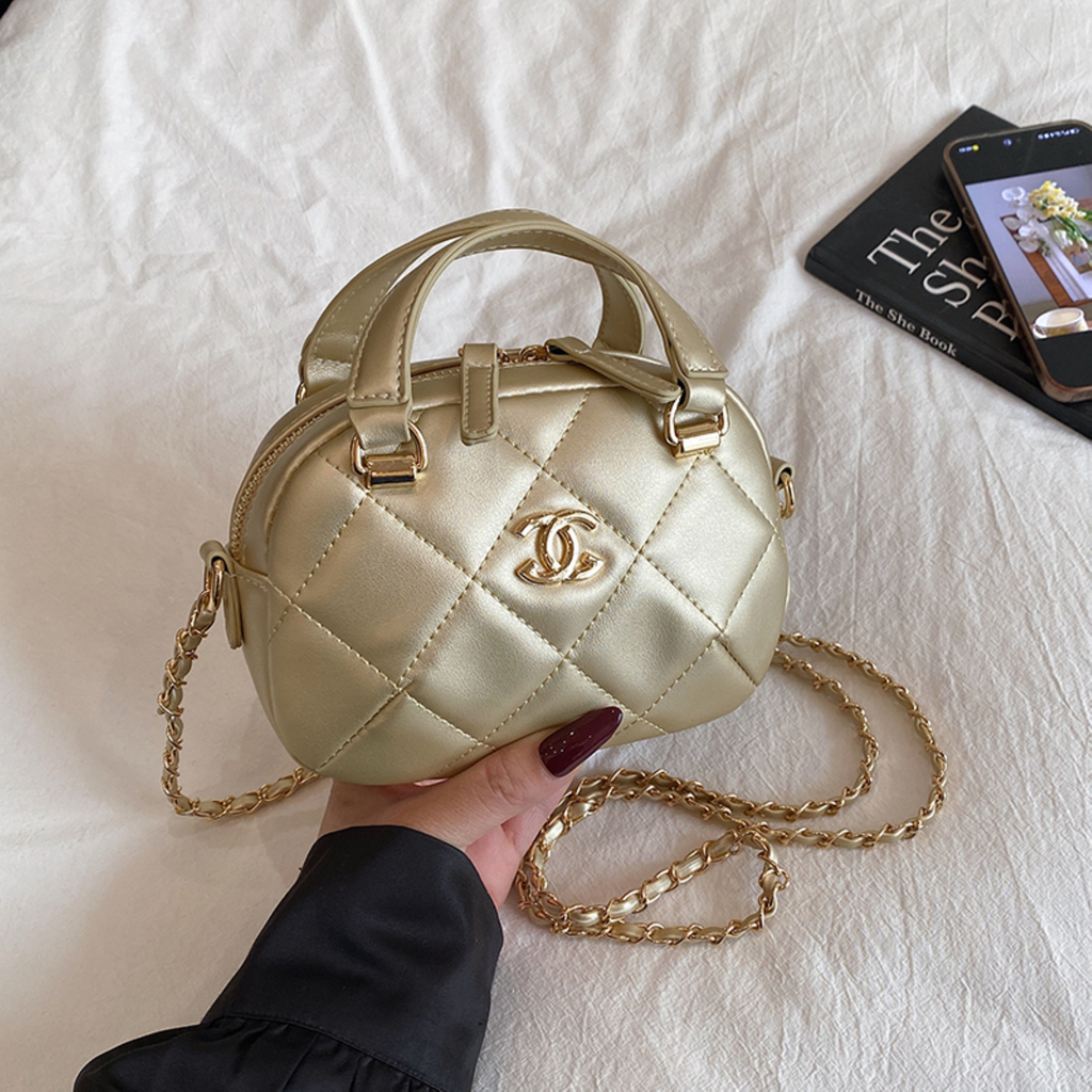 Modern Chic All-Season PU/Artificial Leather/Microfiber Leather Women's Handbags Other Bags | Color: Gold | Image 1