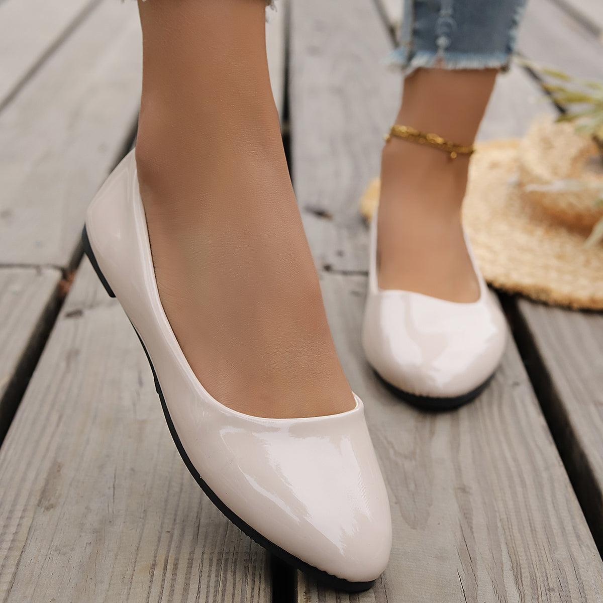 Modern Chic All-Season PU/Artificial Leather/Microfiber Leather Women's Flat Shoes | Color: Beige | Image 3