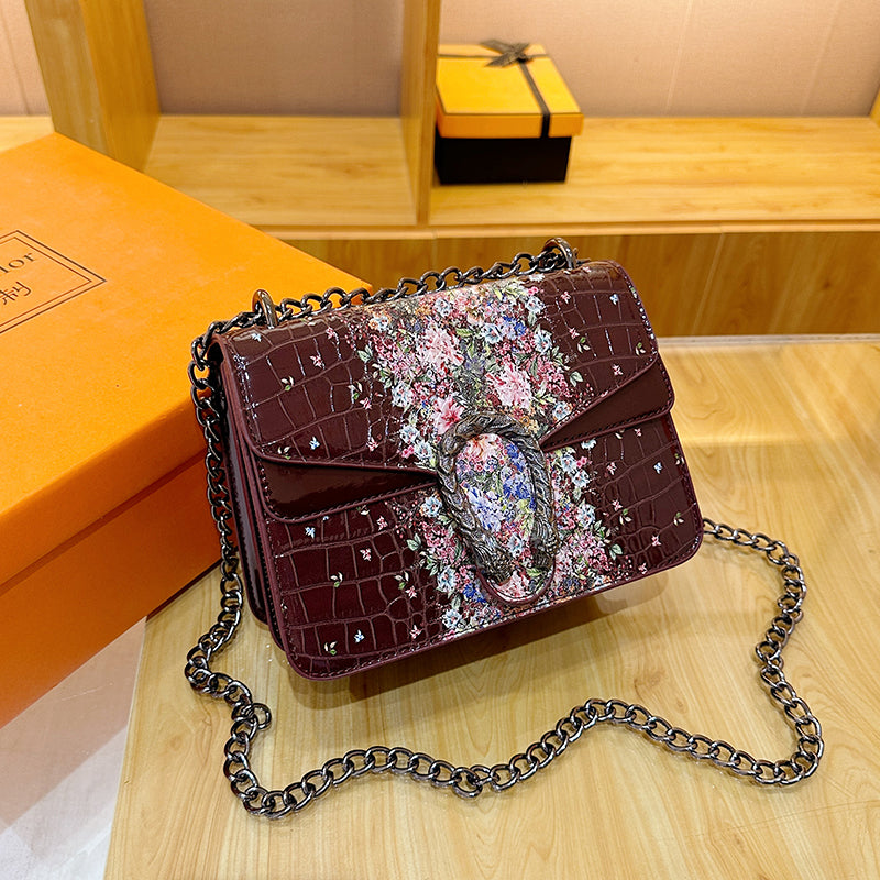 Modern Chic All-Season PU/Artificial Leather/Microfiber Leather Women's Shoulder Bags Other Bags | Color: Deep Red | Image 2