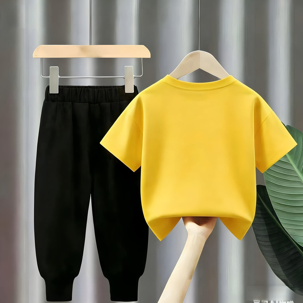 Modern Chic All-Season Casual Sporty Summer 2-Piece Unisex Kids' Pants Suit, Ages 2-13 | Color: Yellow | Image 3