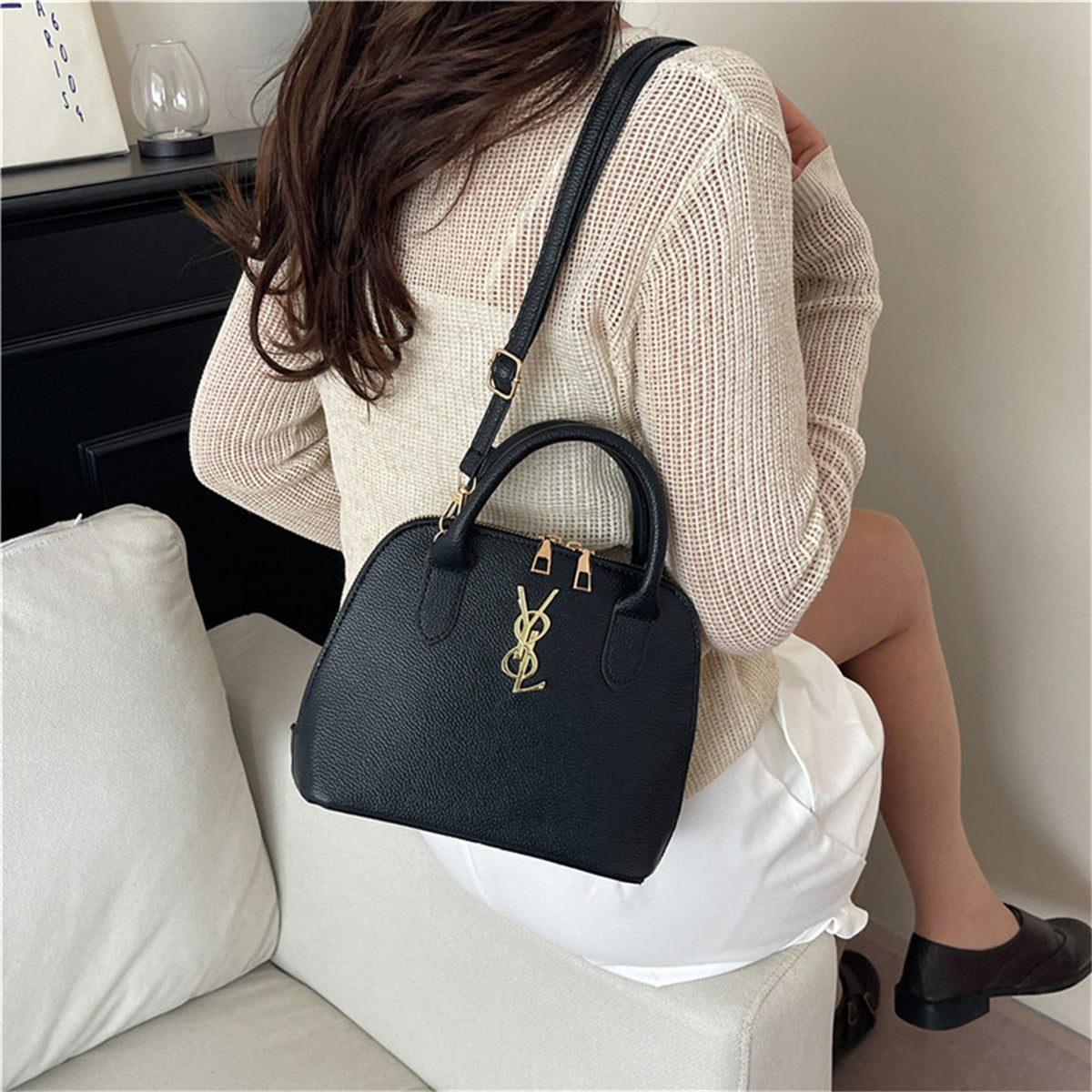 Modern Chic All-Season PU/Artificial Leather/Microfiber Leather Women's Handbags Other Bags | Color: Black | Image 1