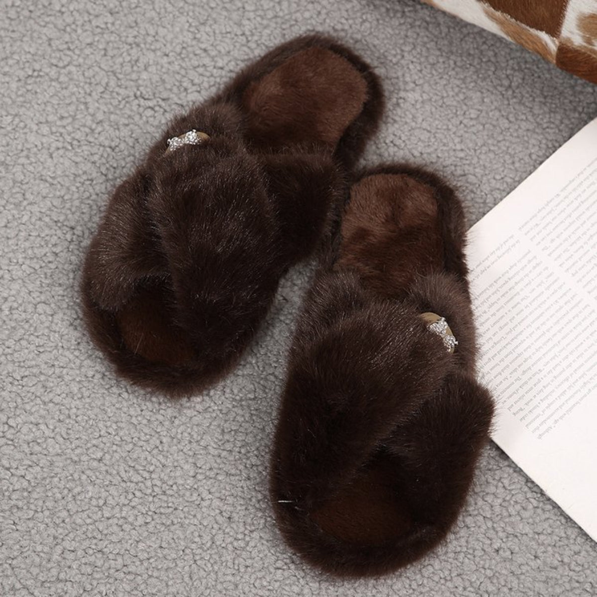 Modern Chic All-Season Cloth / Textile, Others Women's Imitation Fur Slippers | Color: Khaki | Image 3