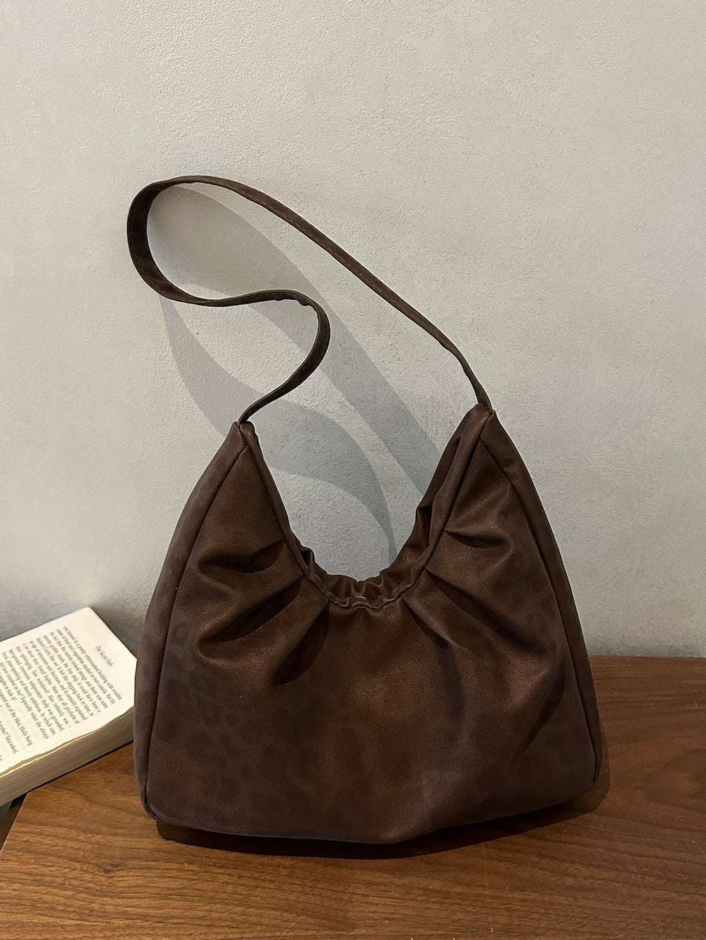 Modern Chic All-Season PU/Artificial Leather/Microfiber Leather Women's Shoulder Bags Tote Bags | Color: Coffee | Image 2