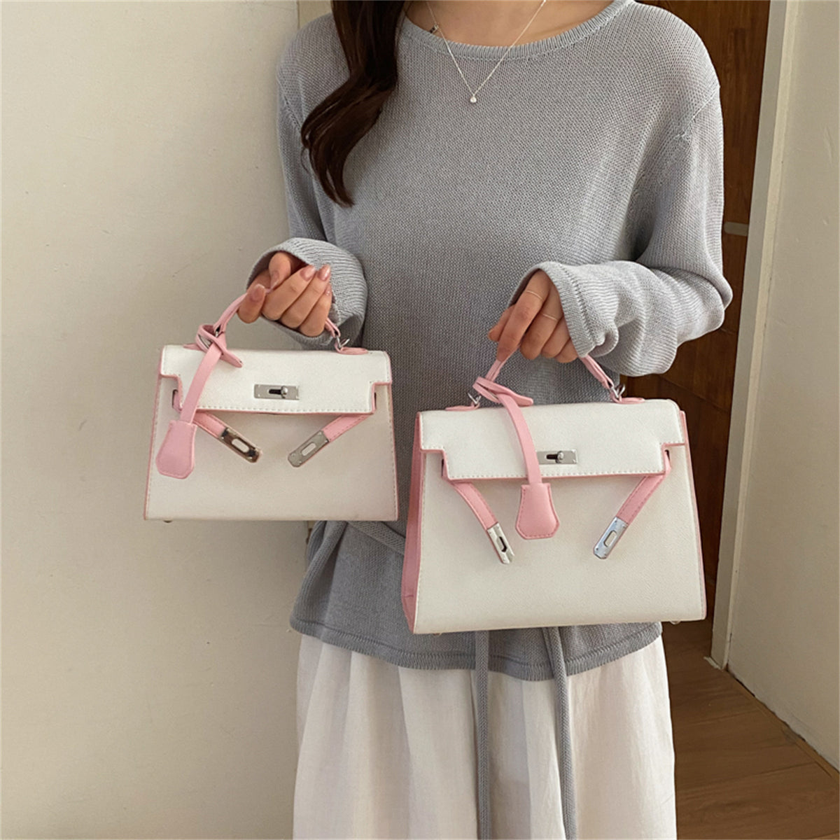 Modern Chic All-Season PU/Artificial Leather/Microfiber Leather Women's Handbags Other Bags | Color: Light Pink | Image 1