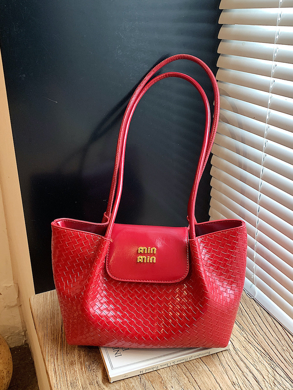 Modern Chic All-Season PU/Artificial Leather/Microfiber Leather Women's Shoulder Bags Other Bags | Color: Red | Image 2
