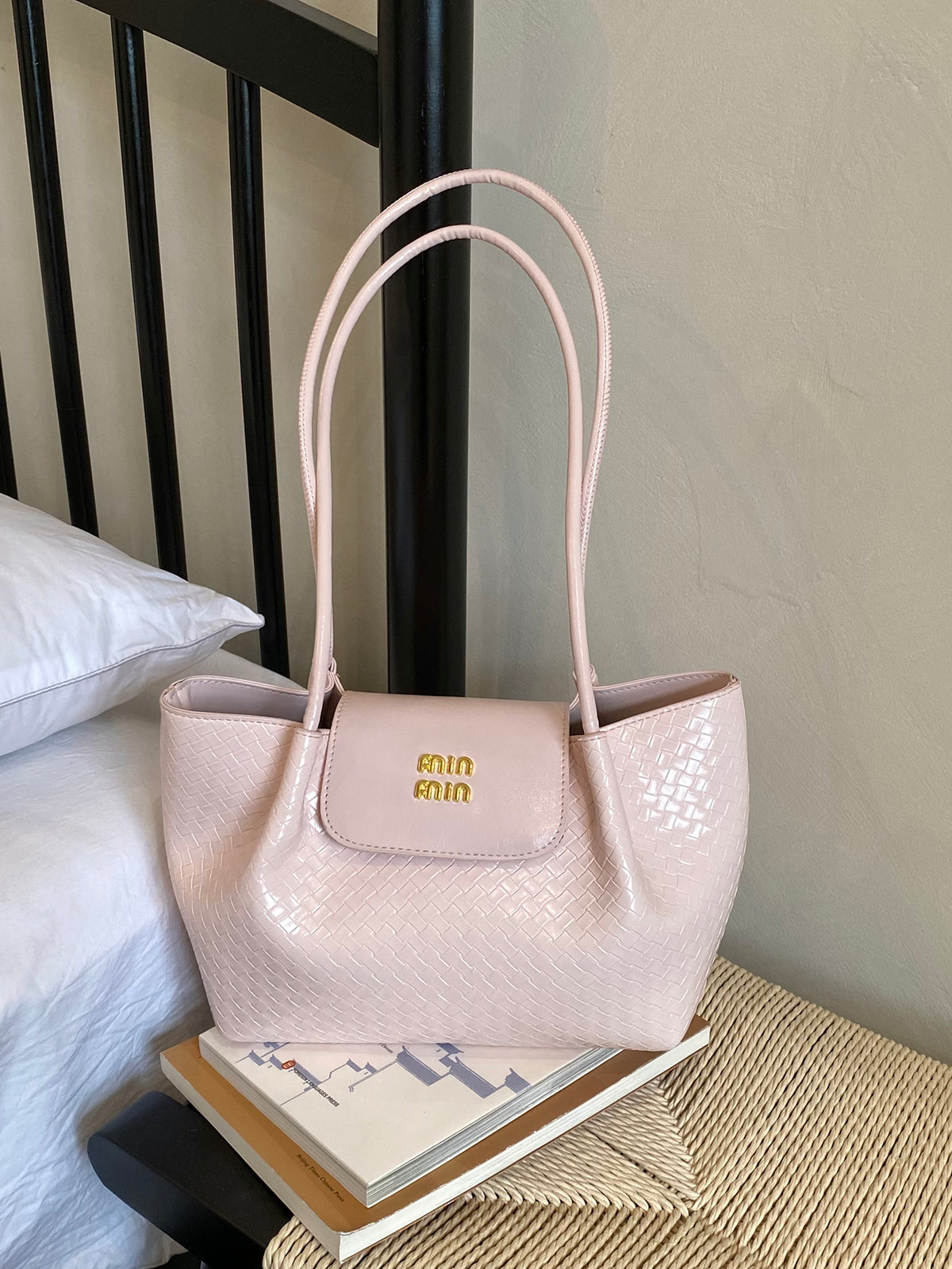 Modern Chic All-Season PU/Artificial Leather/Microfiber Leather Women's Shoulder Bags Other Bags | Color: Pink | Image 2