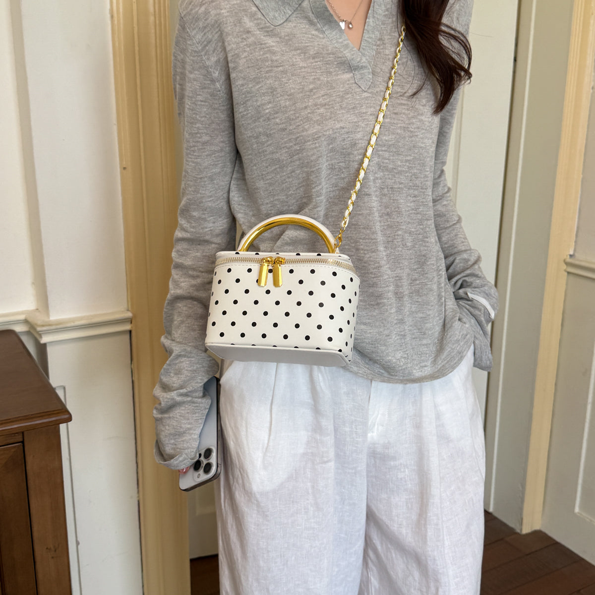 Modern Chic All-Season PU/Artificial Leather/Microfiber Leather Women's Crossbody Bags Box Bags | Color: White | Image 2