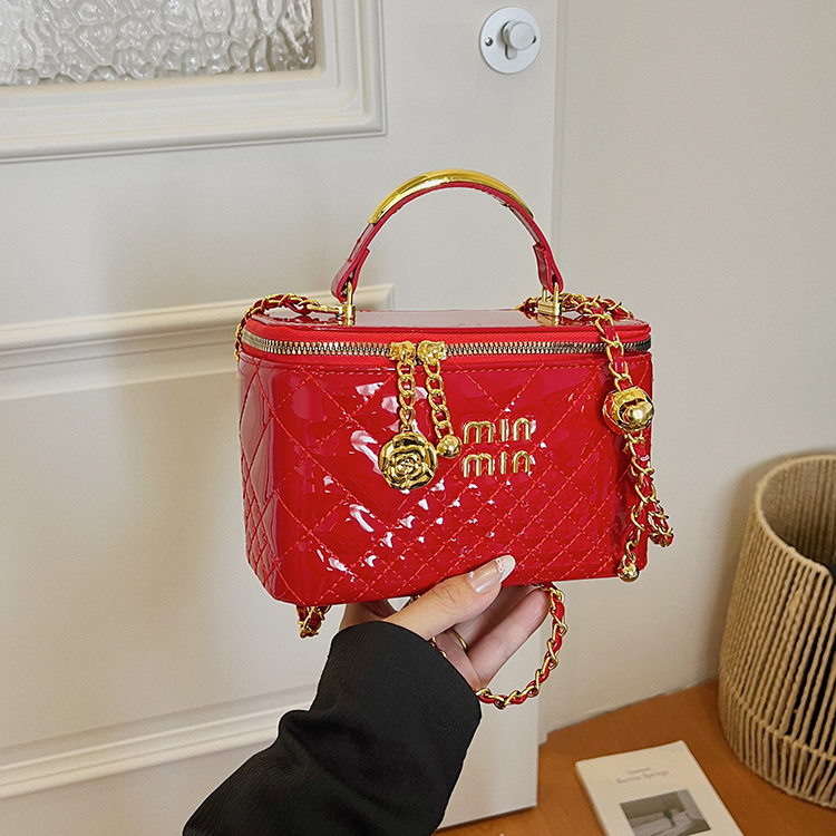 Modern Chic All-Season PU/Artificial Leather/Microfiber Leather Women's Crossbody Bags Box Bags | Color: Red | Image 1