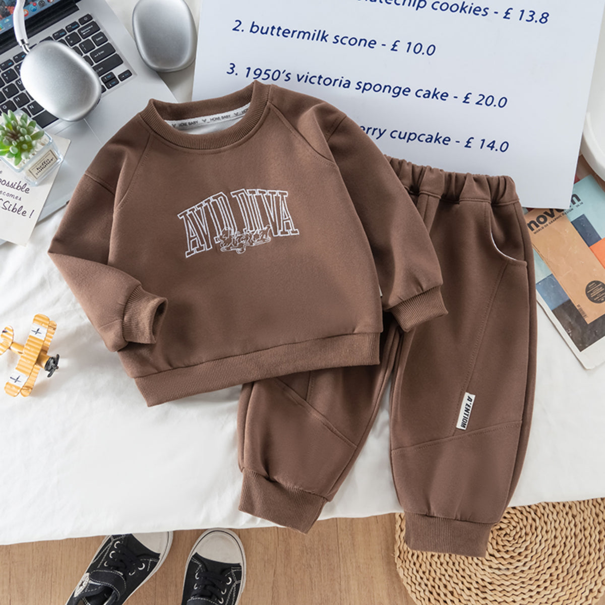 Modern Chic All-Season Casual Sporty Autumn 2-Piece Boys' Pants Suit, Ages 2-7 | Color: Brown | Image 3