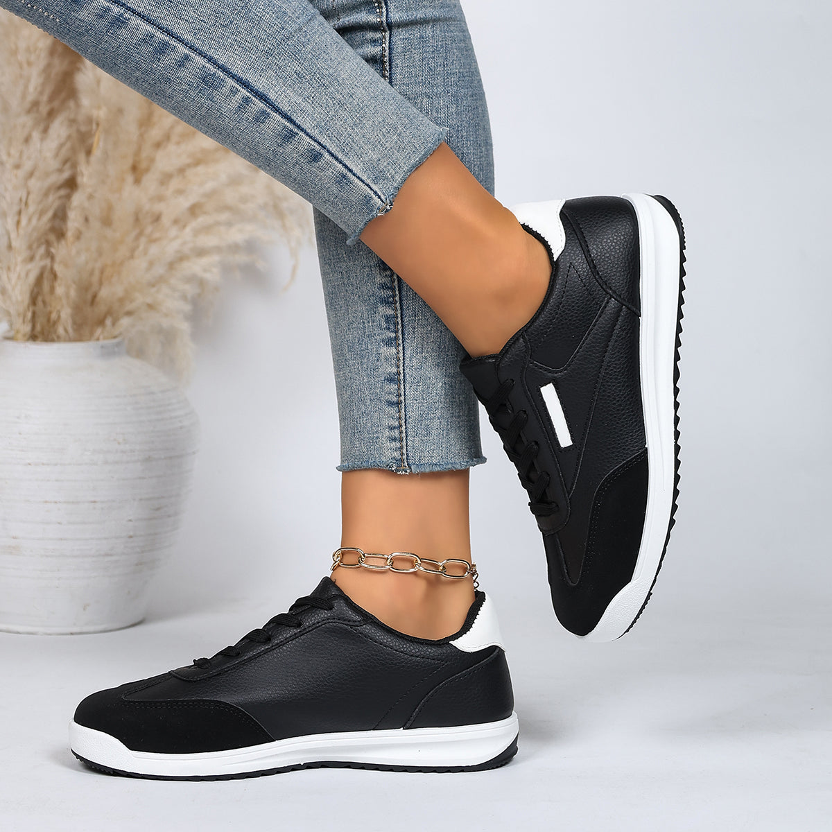 Modern Chic All-Season PU/Artificial Leather/Microfiber Leather Women's Casual Shoes | Color: Black | Image 2