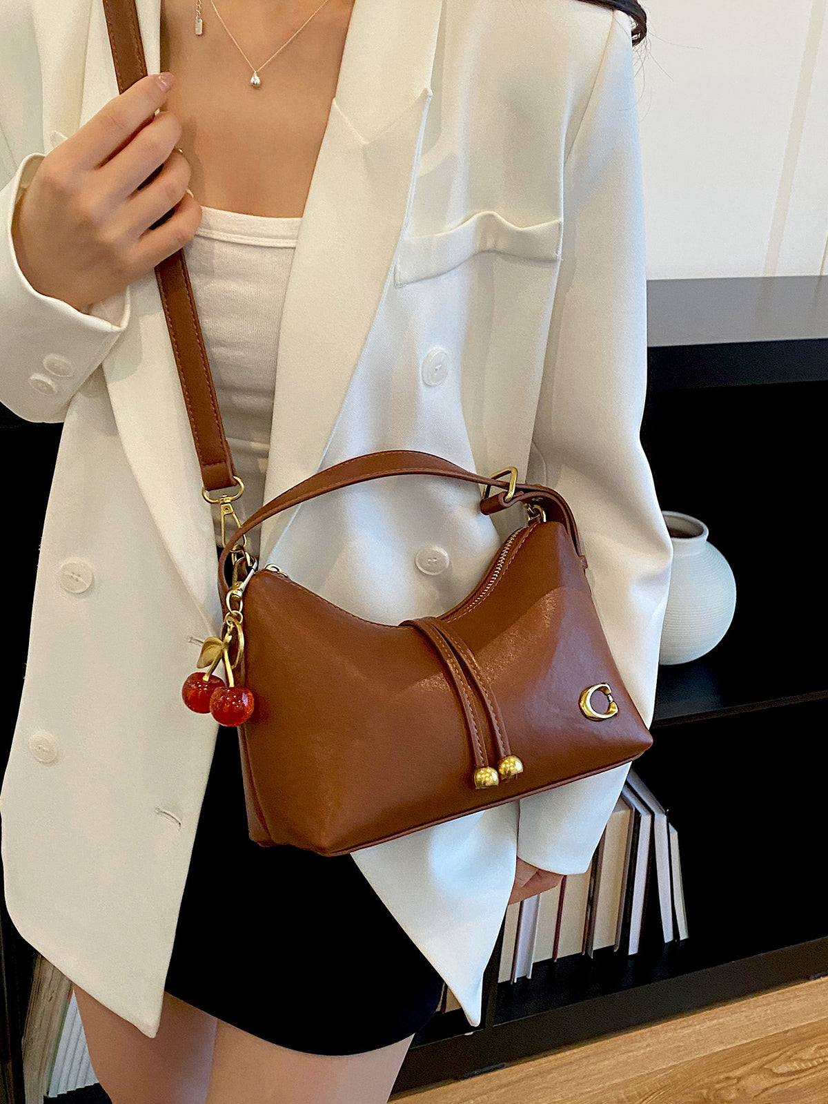 Modern Chic All-Season PU/Artificial Leather/Microfiber Leather Women's Crossbody Bags Other Bags | Color: Brown | Image 3