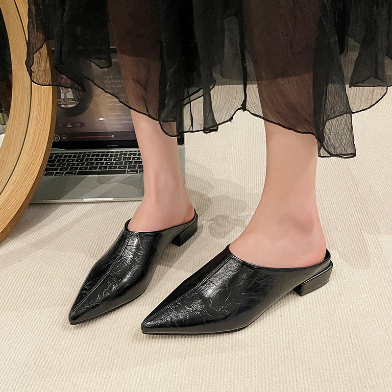 Modern Chic All-Season PU/Artificial Leather/Microfiber Leather Women's Flat Slippers | Color: Black | Image 3
