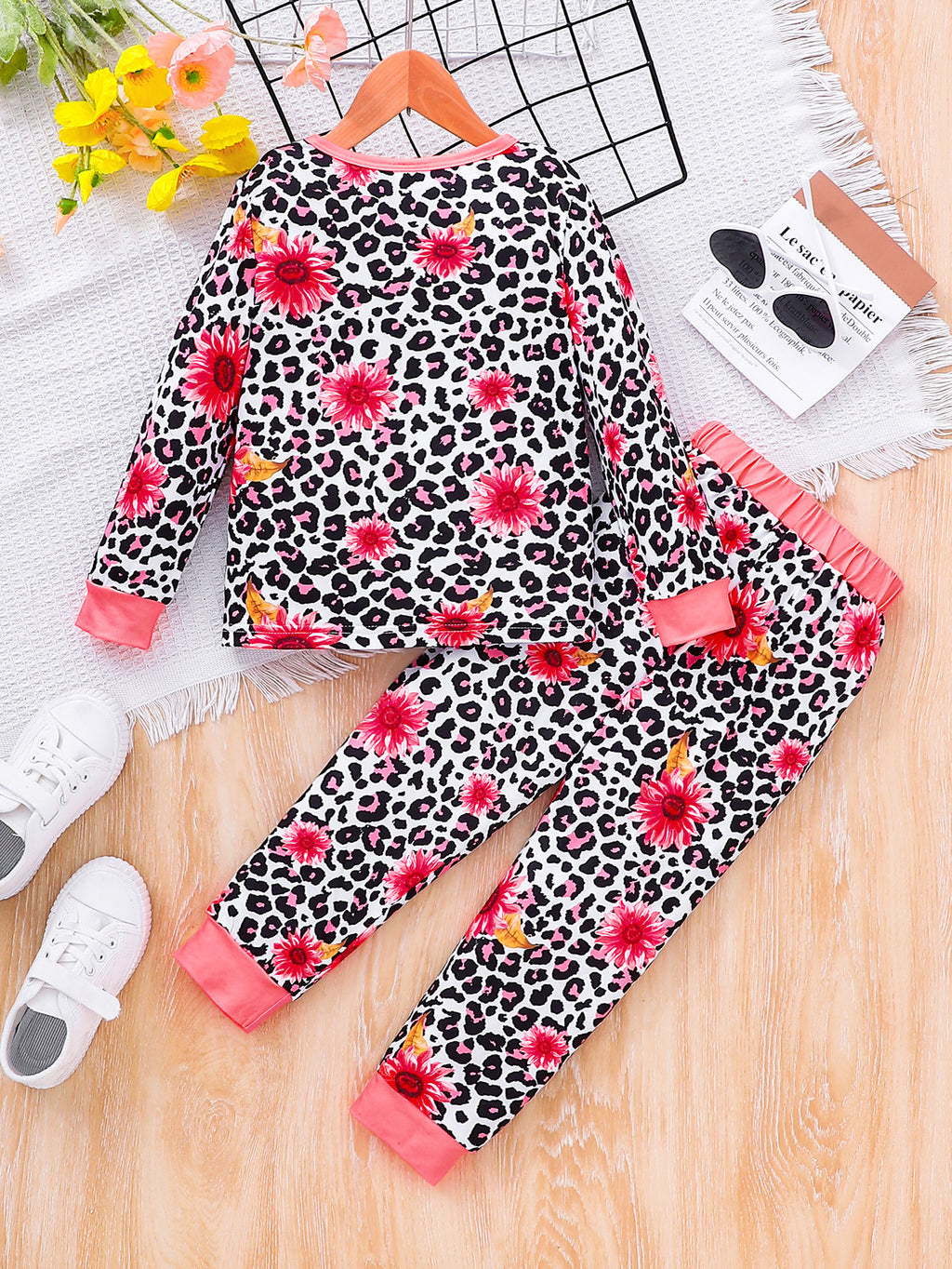 Casual Sporty Autumn 2-Piece Girls' Pants Suit, Ages 2-7 | Color: Black&Rose | Image 3