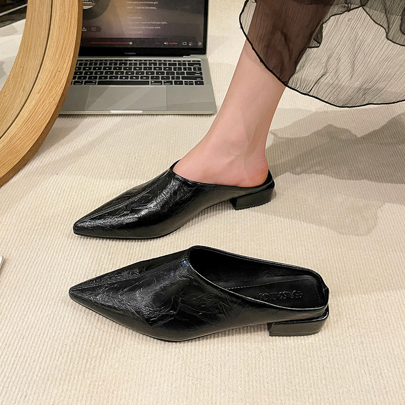 Modern Chic All-Season PU/Artificial Leather/Microfiber Leather Women's Flat Slippers | Color: Black | Image 1