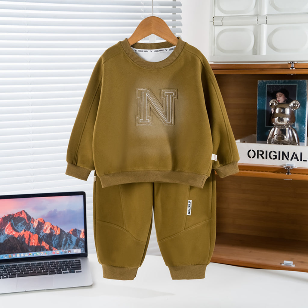 Modern Chic All-Season Casual Sporty Autumn 2-Piece Boys' Pants Suit, Ages 2-7 | Color: Camel | Image 3