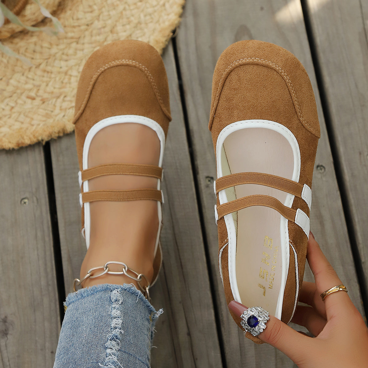 Modern Chic All-Season Cloth / Textile Women's Flat Shoes | Color: Brown | Image 1