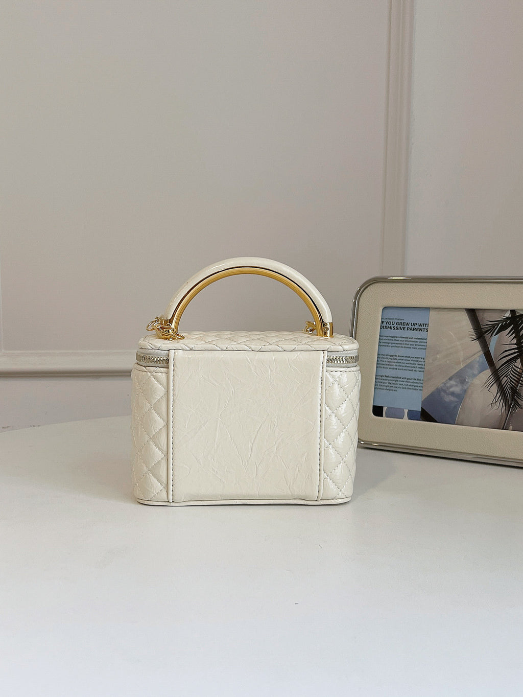Modern Chic All-Season PU/Artificial Leather/Microfiber Leather Women's Crossbody Bags Box Bags | Color: White | Image 3