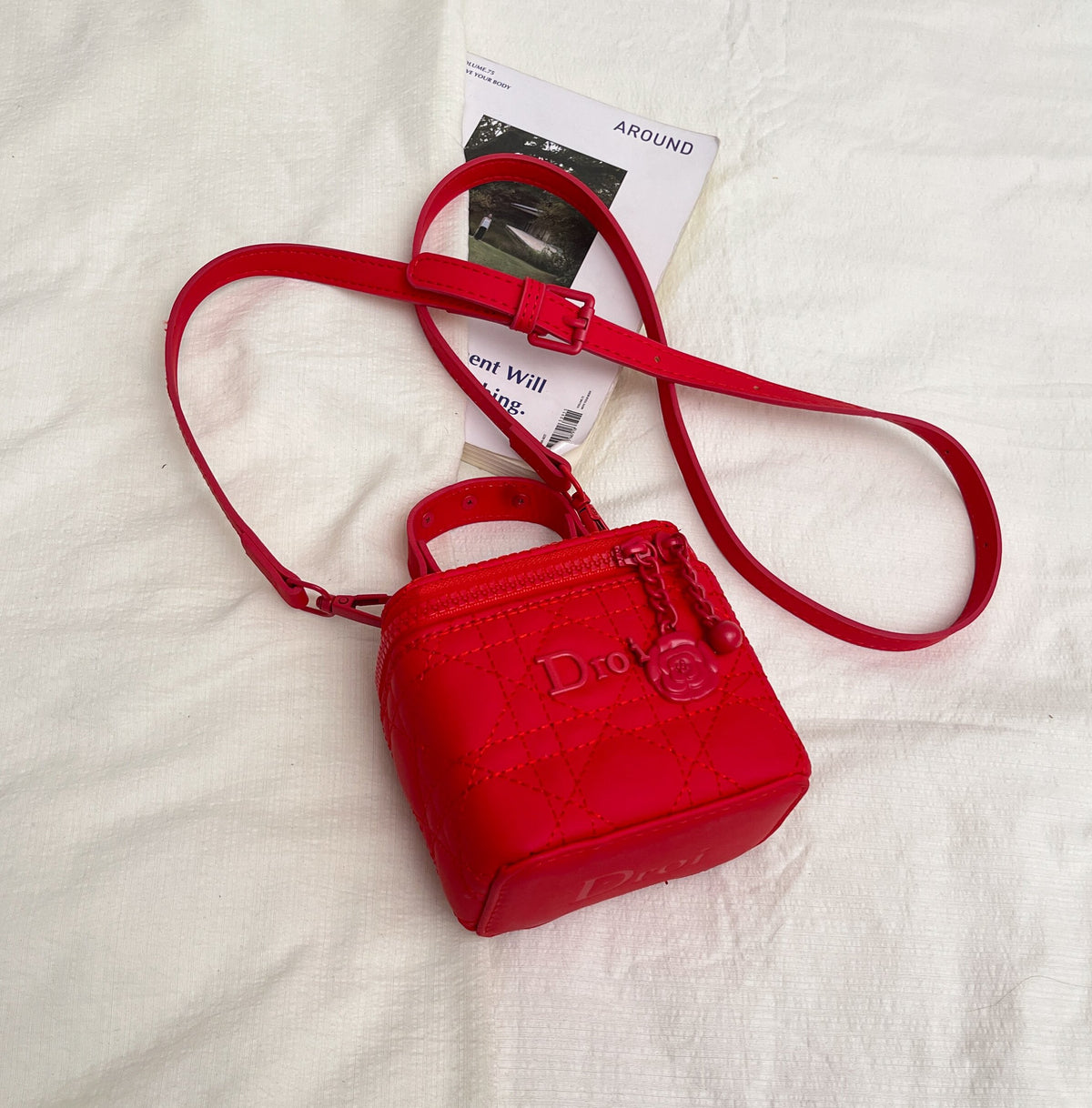 Modern Chic All-Season PU/Artificial Leather/Microfiber Leather Women's Handbags Other Bags | Color: Red | Image 3