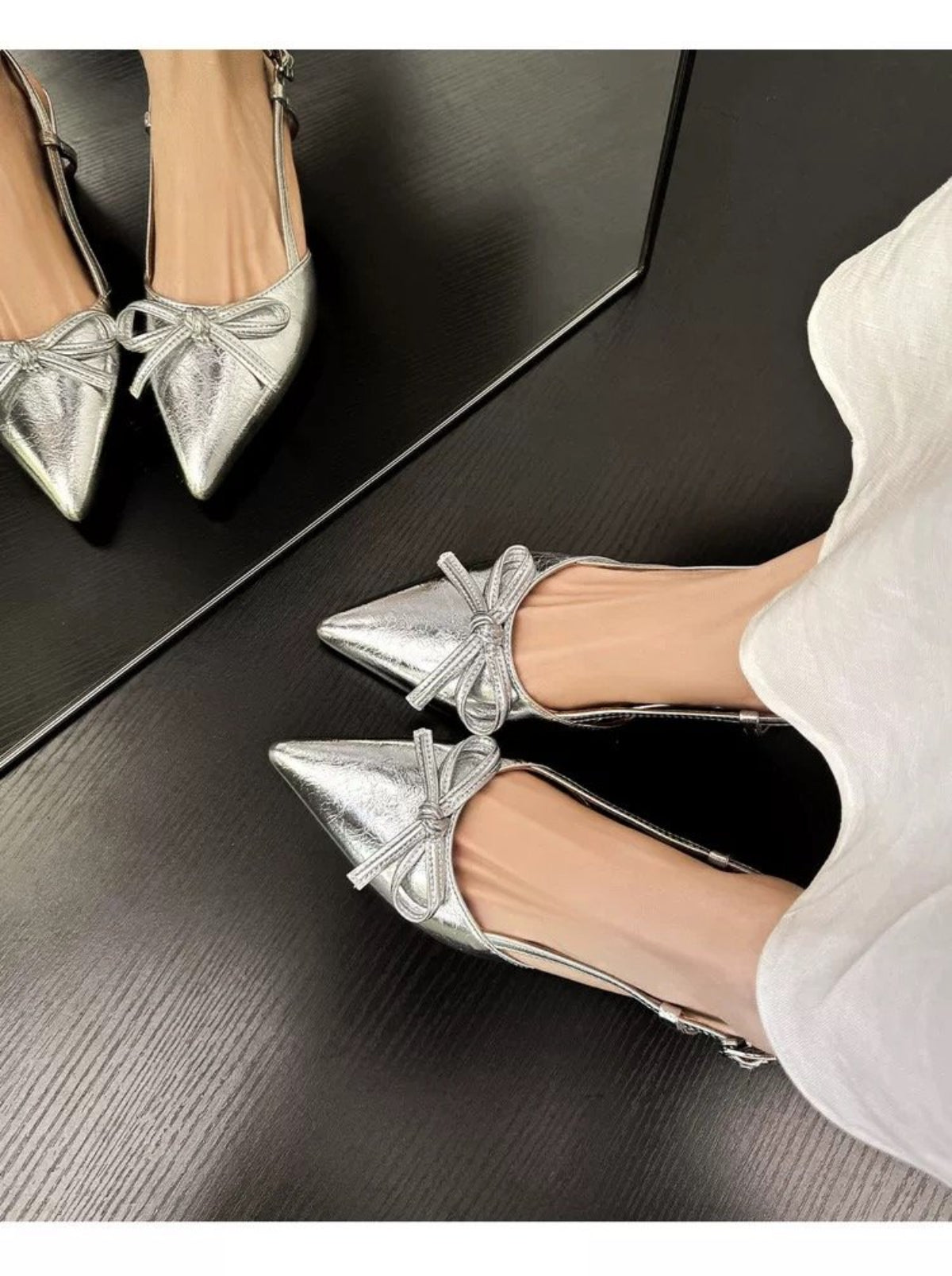 Modern Chic All-Season PU/Artificial Leather/Microfiber Leather Women's Flat Sandals | Color: Silver | Image 3