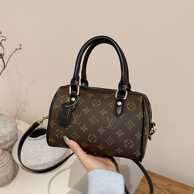 Modern Chic All-Season PU/Artificial Leather/Microfiber Leather, Cloth / Textile Women's Crossbody Bags Bucket Bags | Color: Coffee | Image 1
