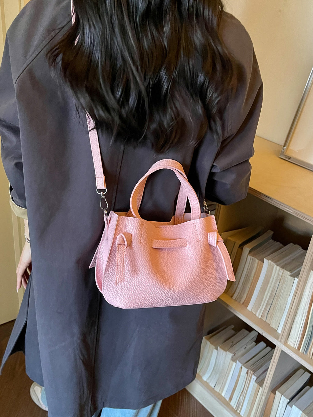Modern Chic All-Season PU/Artificial Leather/Microfiber Leather Women's Shoulder Bags Other Bags | Color: Pink | Image 3
