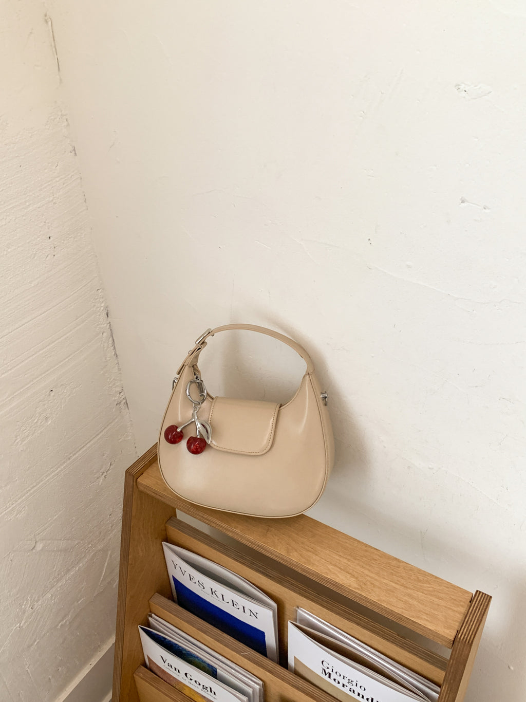 Modern Chic All-Season PU/Artificial Leather/Microfiber Leather Women's Shoulder Bags Other Bags | Color: Khaki | Image 3