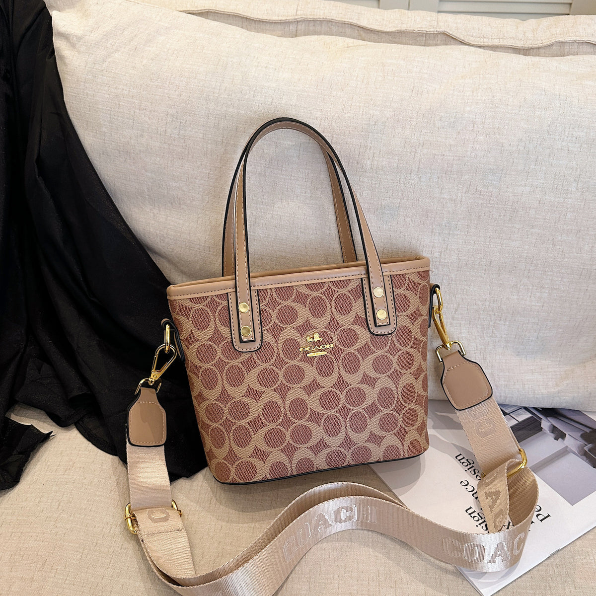 Modern Chic All-Season PU/Artificial Leather/Microfiber Leather Women's Crossbody Bags Other Bags | Color: Khaki | Image 3