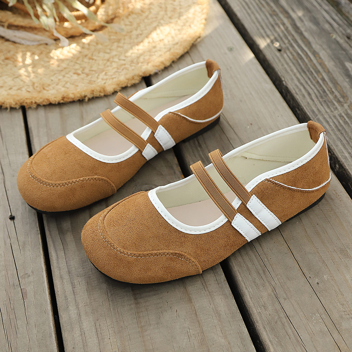 Modern Chic All-Season Cloth / Textile Women's Flat Shoes | Color: Brown | Image 2