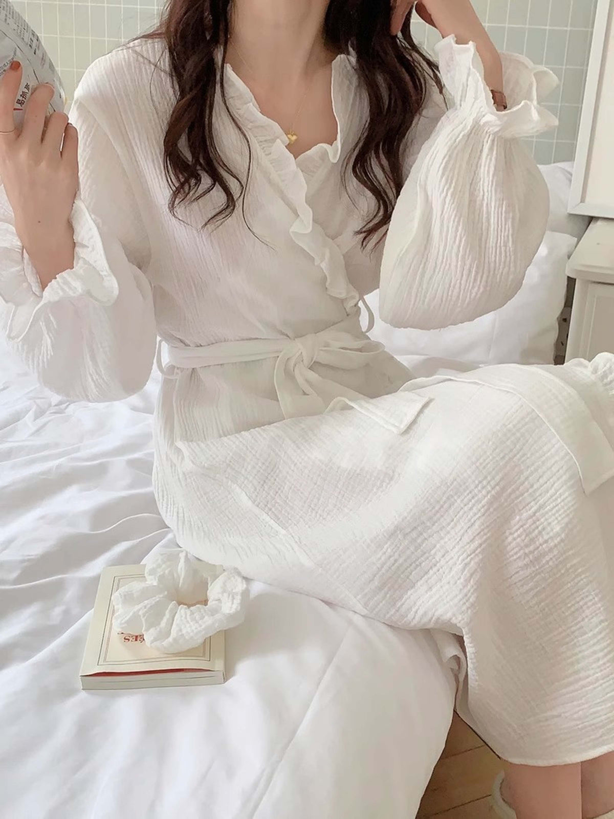 Minimalist All-Season Women 's Long Sleeve Sleep Robe | Color: Style 1 | Image 1