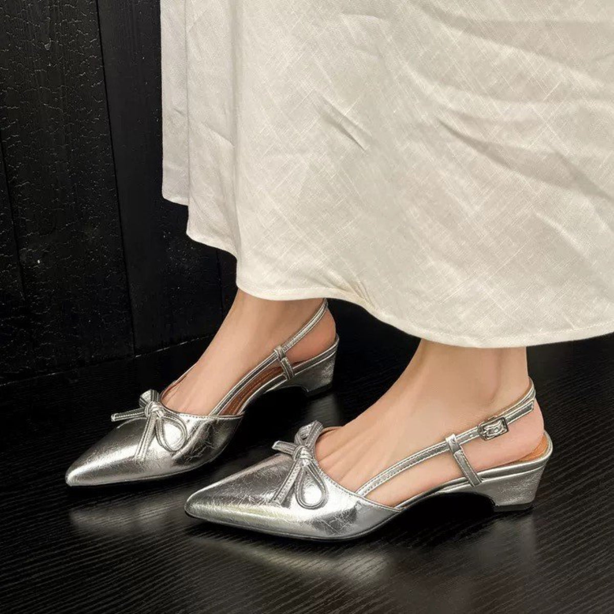 Modern Chic All-Season PU/Artificial Leather/Microfiber Leather Women's Flat Sandals | Color: Silver | Image 1
