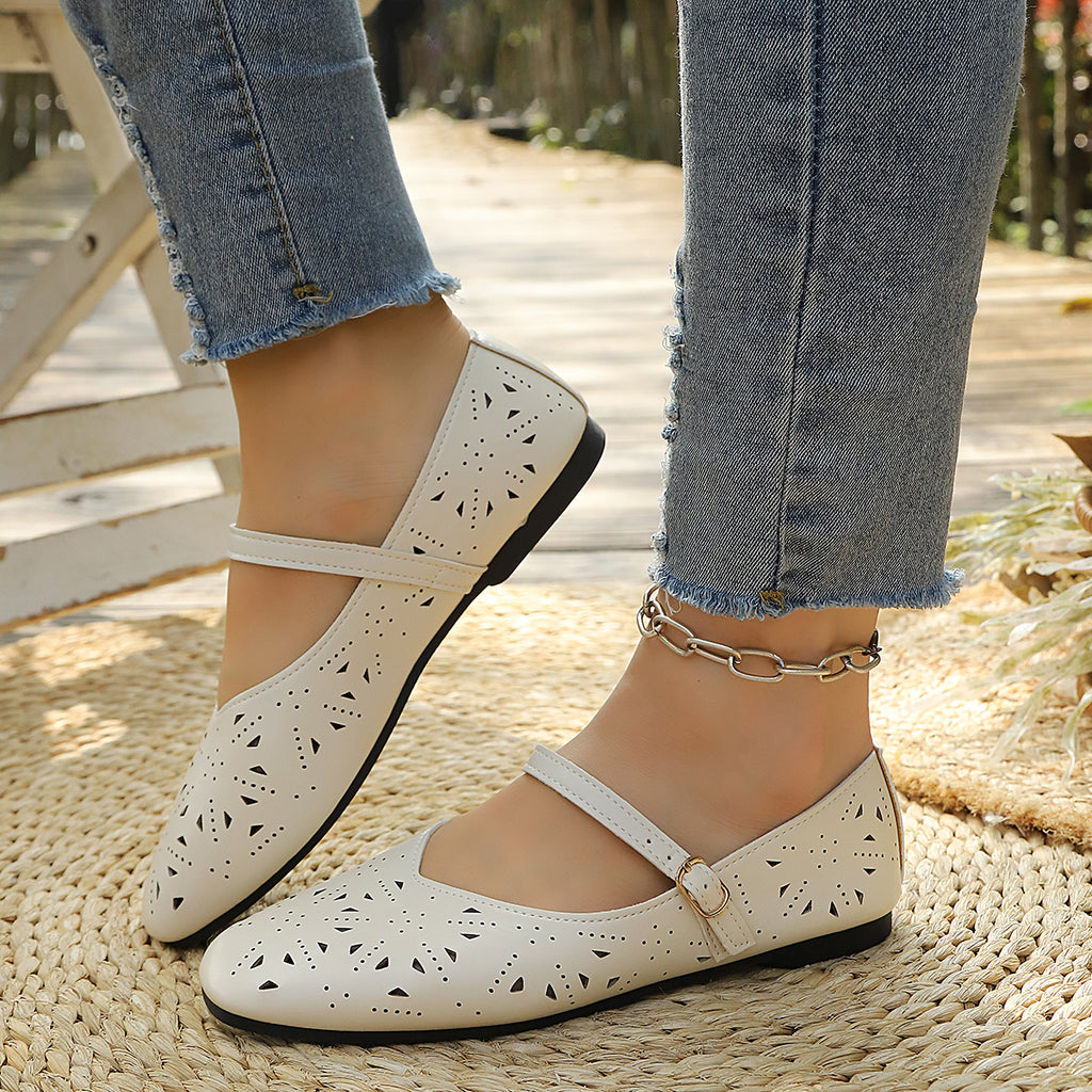Modern Chic All-Season PU/Artificial Leather/Microfiber Leather Women's Flat Shoes | Color: White | Image 1